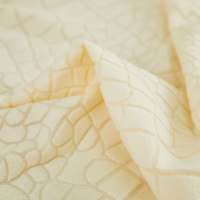 91家纺网 家纺一手货源 找家纺 丝绮鹿 2025新款雕花绒水立方沙发套松紧款（三人图） 米白