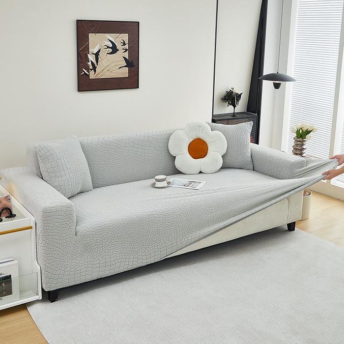 91家纺网 家纺一手货源 找家纺 丝绮鹿 2025新款雕花绒水立方沙发套松紧款（三人图） 浅灰