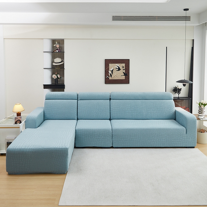 91家纺网 家纺一手货源 找家纺 （总）丝绮鹿 2025新款雕花绒水立方沙发套松紧款（贵妃图）