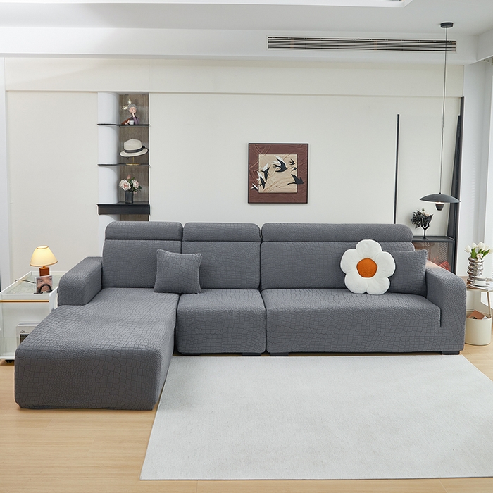 91家纺网 家纺一手货源 找家纺 丝绮鹿 2025新款雕花绒水立方沙发套松紧款（贵妃图） 深灰