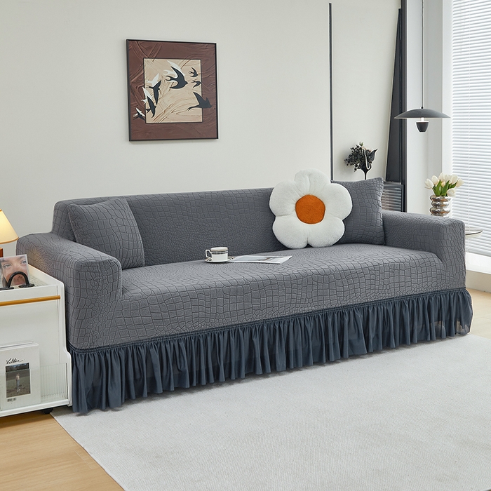 91家纺网 家纺一手货源 找家纺 丝绮鹿 2025新款雕花绒水立方沙发套裙边款（三人图） 深灰