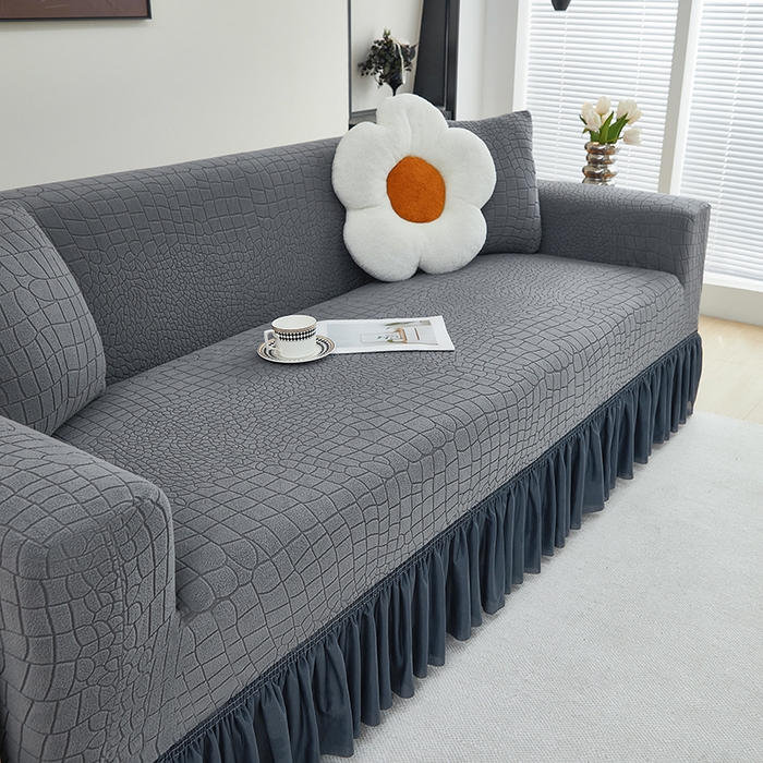 91家纺网 家纺一手货源 找家纺 丝绮鹿 2025新款雕花绒水立方沙发套裙边款（三人图） 深灰