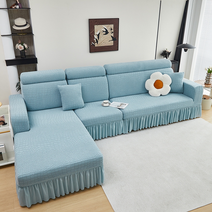 91家纺网 家纺一手货源 找家纺 丝绮鹿 2025新款雕花绒水立方沙发套裙边款（贵妃图） 淡蓝