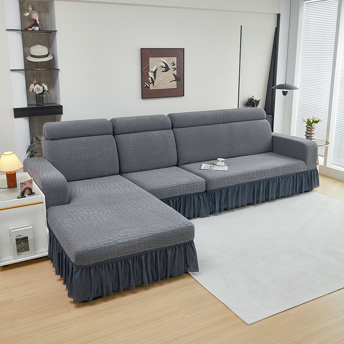 91家纺网 家纺一手货源 找家纺 丝绮鹿 2025新款雕花绒水立方沙发套裙边款（贵妃图） 深灰