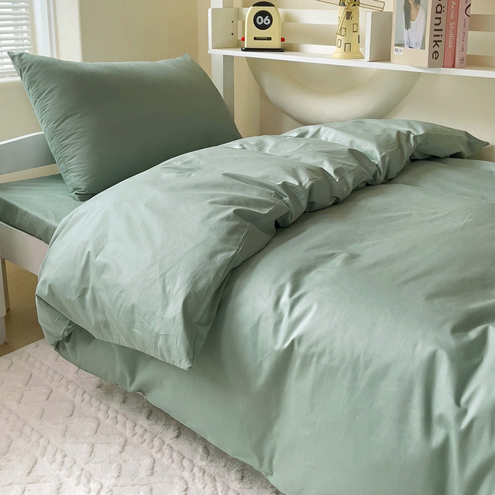 91家纺网 家纺一手货源 找家纺 泽西家纺+V17798841158发大图 2025新款A类全棉简约风大学生宿舍双拼纯色纯棉三件套 豆绿