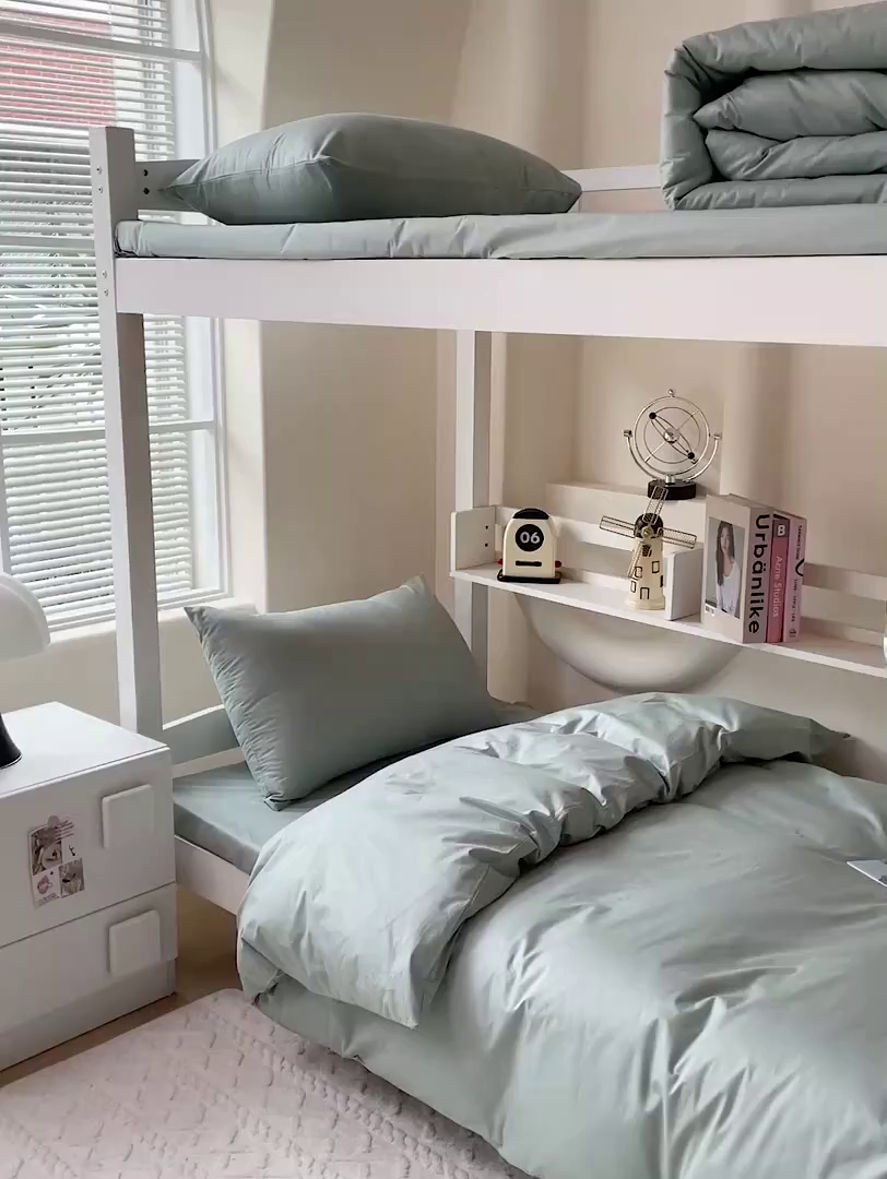 91家纺网 家纺一手货源 找家纺 泽西家纺+V17798841158发大图 2025新款A类全棉简约风大学生宿舍双拼纯色纯棉三件套 豆绿