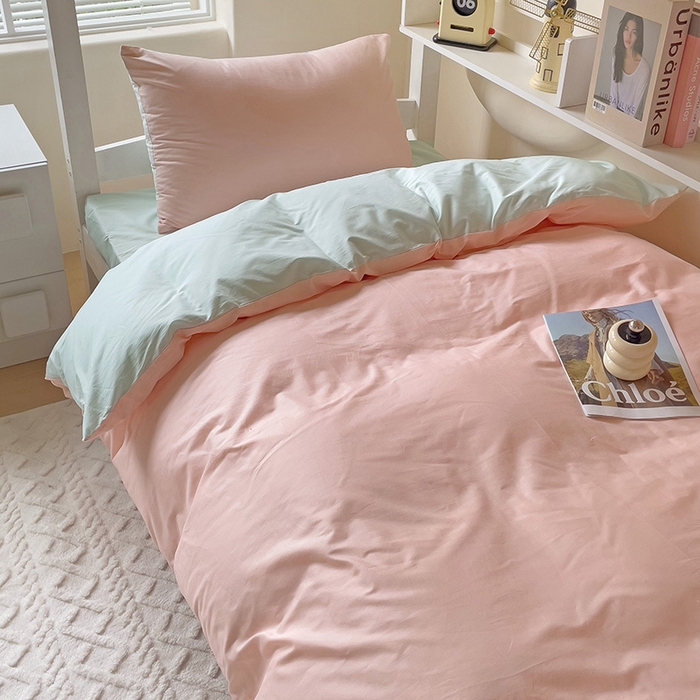 91家纺网 家纺一手货源 找家纺 泽西家纺+V17798841158发大图 2025新款A类全棉简约风大学生宿舍双拼纯色纯棉三件套 粉+浅绿