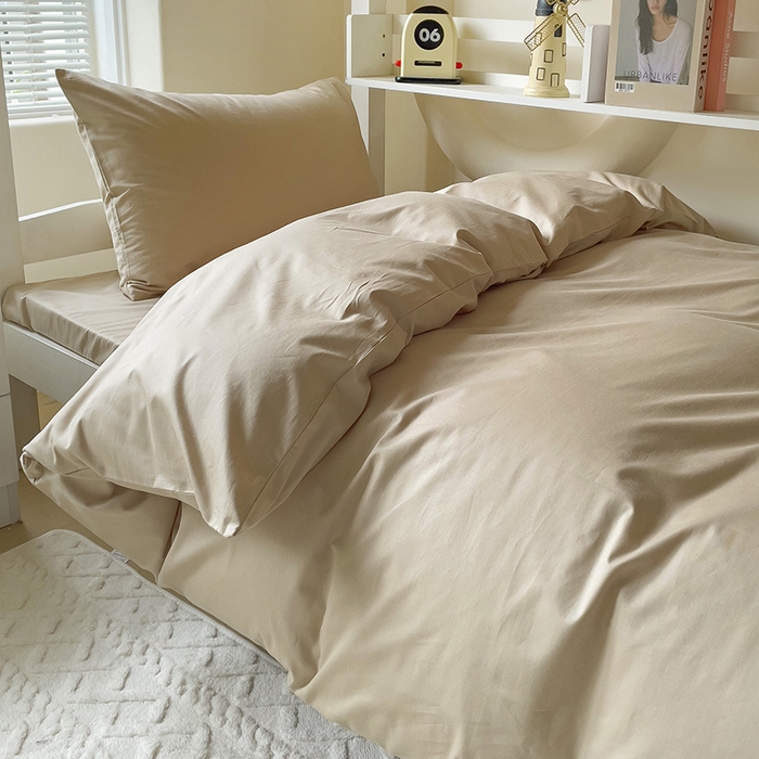 91家纺网 家纺一手货源 找家纺 泽西家纺+V17798841158发大图 2025新款A类全棉简约风大学生宿舍双拼纯色纯棉三件套 卡其