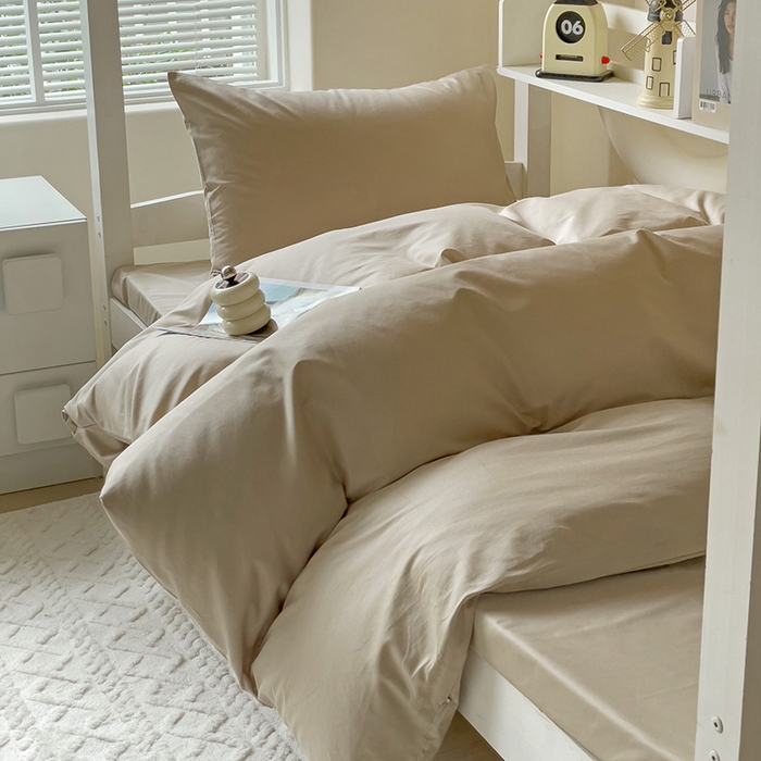 91家纺网 家纺一手货源 找家纺 泽西家纺+V17798841158发大图 2025新款A类全棉简约风大学生宿舍双拼纯色纯棉三件套 卡其