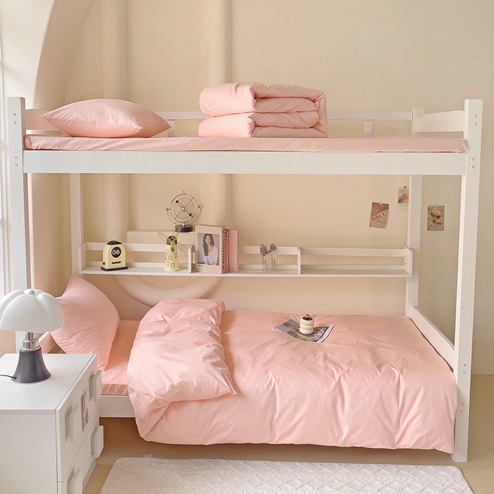 91家纺网 家纺一手货源 找家纺 泽西家纺+V17798841158发大图 2025新款A类全棉简约风大学生宿舍双拼纯色纯棉三件套 奶油粉