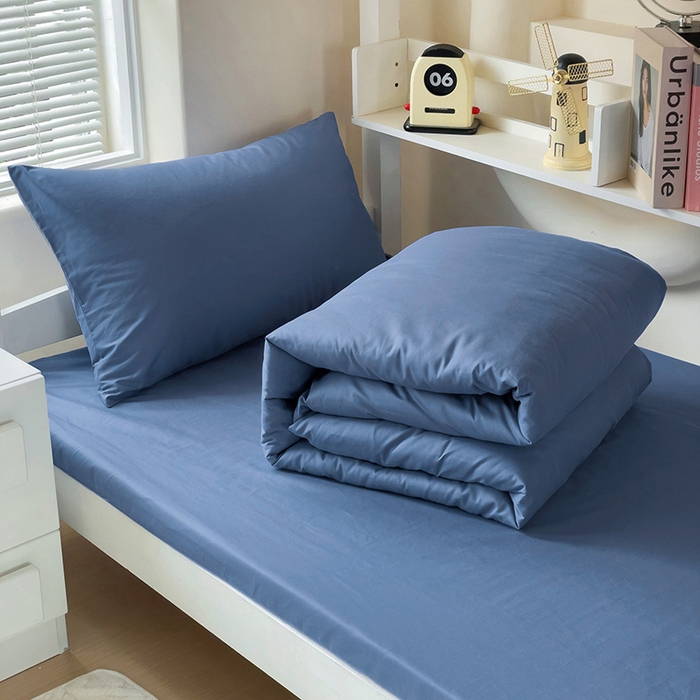 91家纺网 家纺一手货源 找家纺 泽西家纺+V17798841158发大图 2025新款A类全棉简约风大学生宿舍双拼纯色纯棉三件套 牛仔蓝