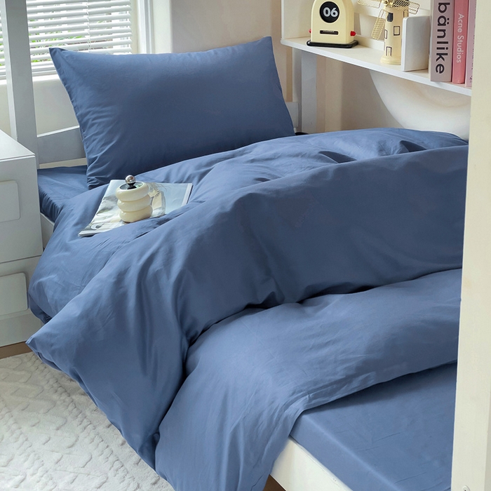 91家纺网 家纺一手货源 找家纺 泽西家纺+V17798841158发大图 2025新款A类全棉简约风大学生宿舍双拼纯色纯棉三件套 牛仔蓝