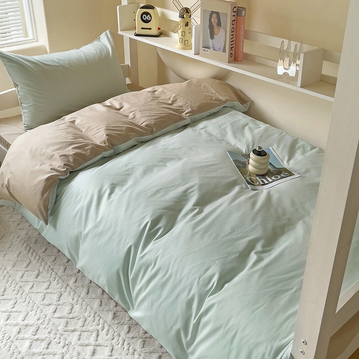 91家纺网 家纺一手货源 找家纺 泽西家纺+V17798841158发大图 2025新款A类全棉简约风大学生宿舍双拼纯色纯棉三件套 浅绿+卡其