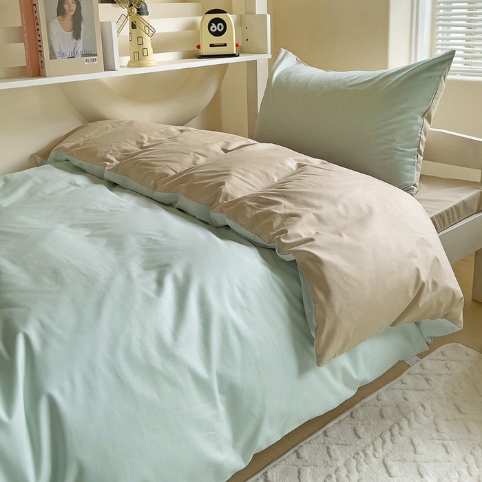 91家纺网 家纺一手货源 找家纺 泽西家纺+V17798841158发大图 2025新款A类全棉简约风大学生宿舍双拼纯色纯棉三件套 浅绿+卡其
