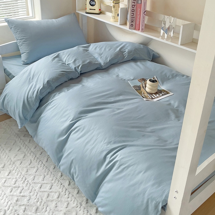 91家纺网 家纺一手货源 找家纺 泽西家纺+V17798841158发大图 2025新款A类全棉简约风大学生宿舍双拼纯色纯棉三件套 雾蓝