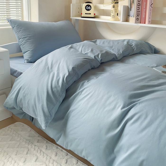 91家纺网 家纺一手货源 找家纺 泽西家纺+V17798841158发大图 2025新款A类全棉简约风大学生宿舍双拼纯色纯棉三件套 雾蓝