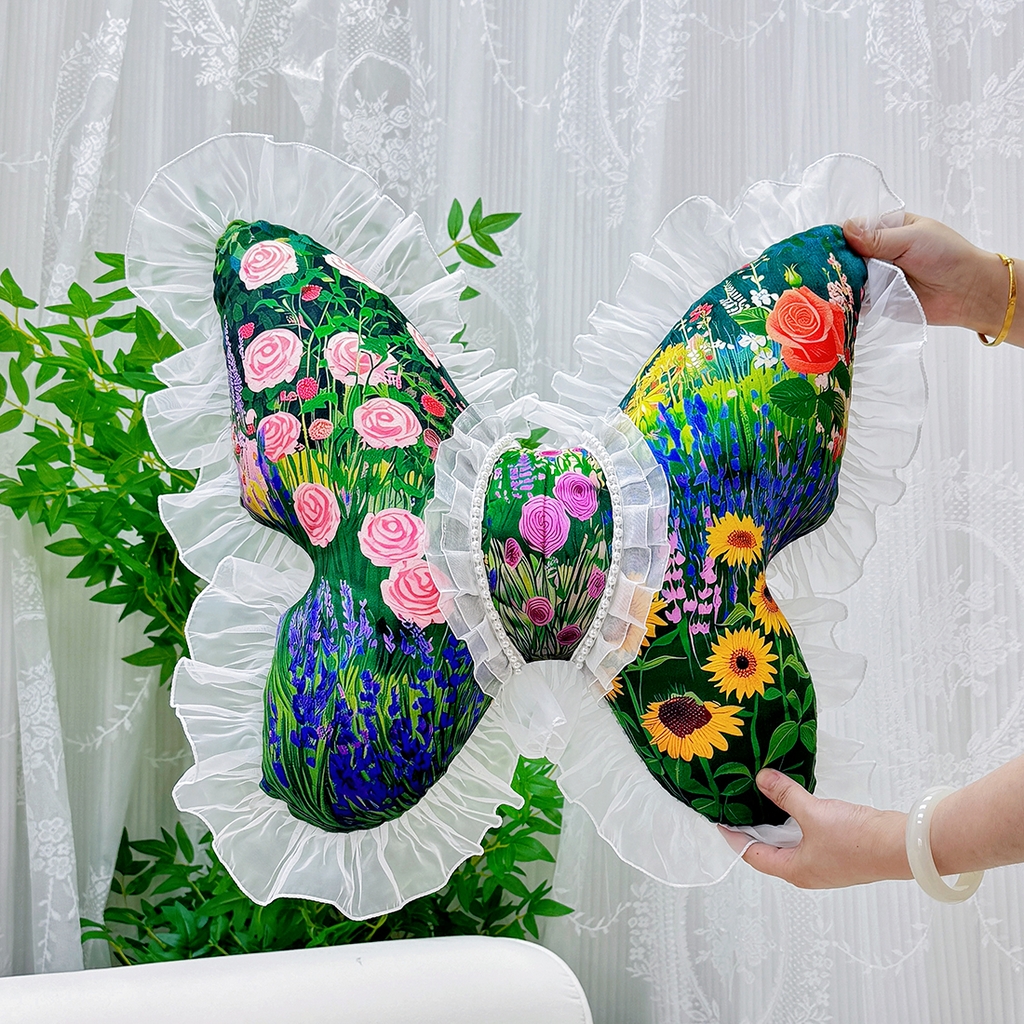 91家纺网 家纺一手货源 找家纺 爱家居 2025新款荷兰绒双面数码印花蕾丝款蝴蝶系列抱枕 莫奈花园—蝴蝶