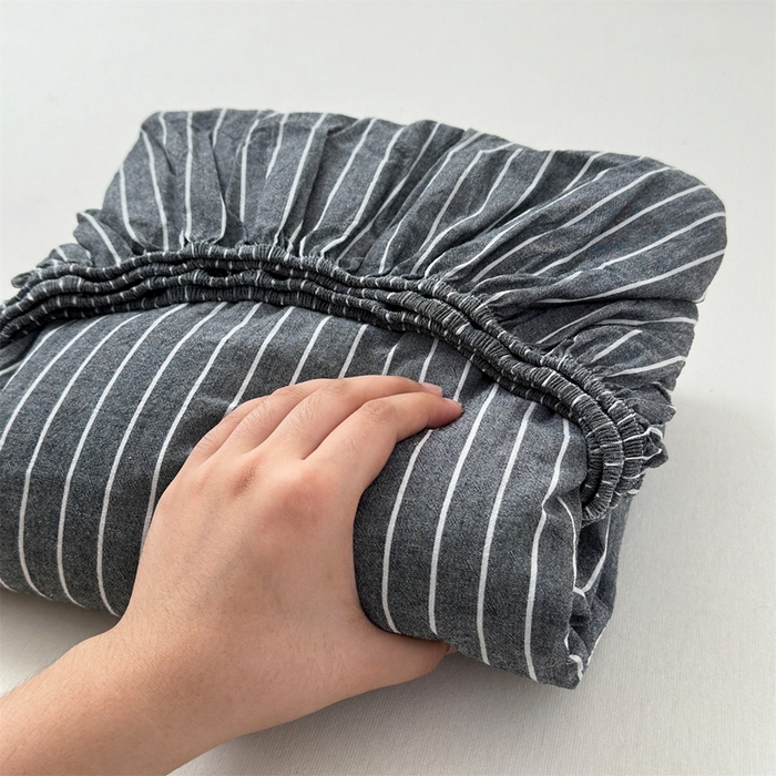 91家纺网 家纺一手货源 找家纺 北欧良品 2025新款色织水洗棉学生单品床笠+床单 纯棉-灰细条