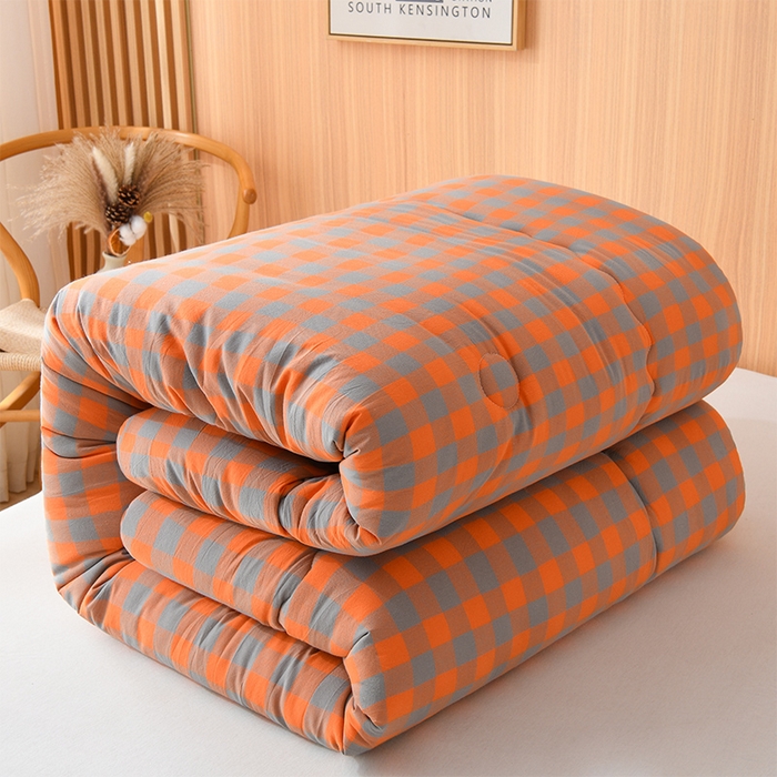91家纺网 家纺一手货源 找家纺 易展2025新款无印水洗棉格子大豆冬被 浅格橙