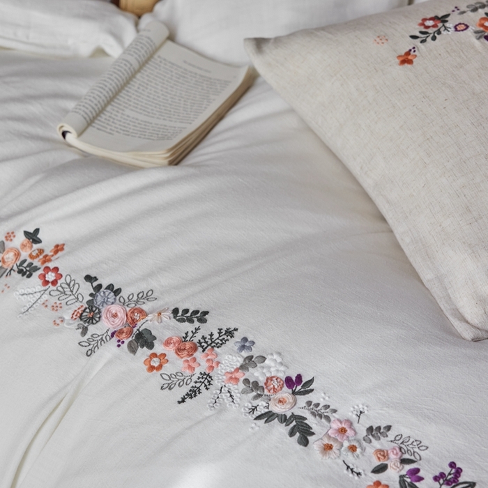 91家纺网 家纺一手货源 找家纺 （总）安莱生活 2025新款手工绣鲁绣天丝麻高端四件套