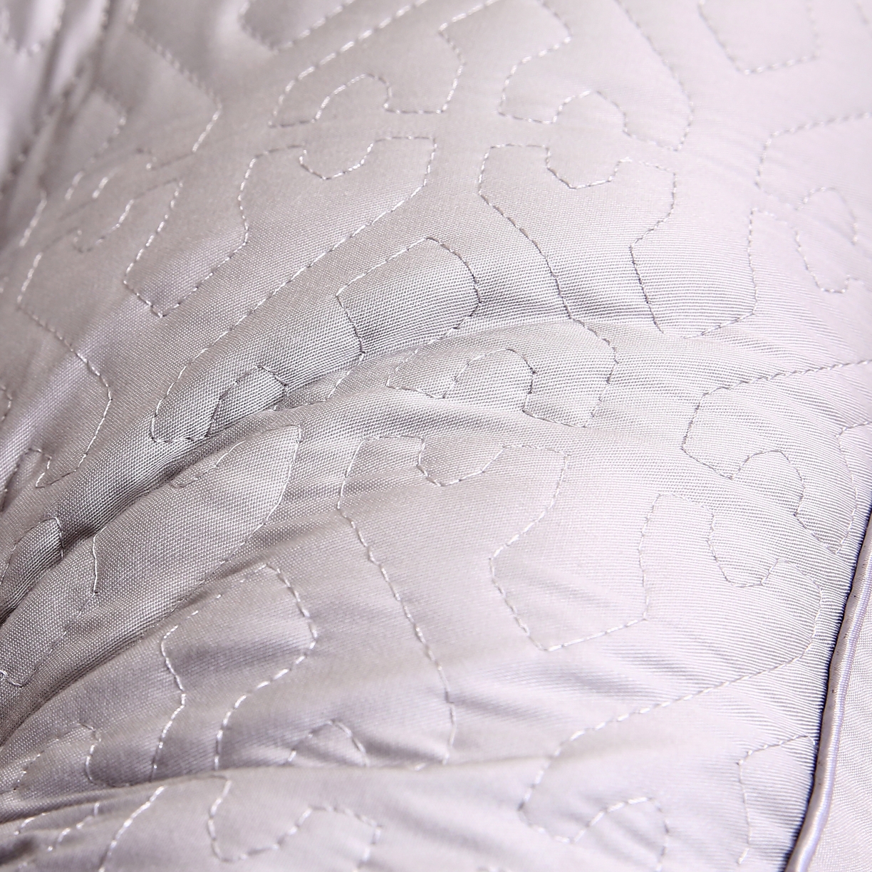 91家纺网 家纺一手货源 找家纺 （总）珍贝家纺 2025新款枕芯护颈枕头高端大红婚庆枕芯家用轻奢枕头