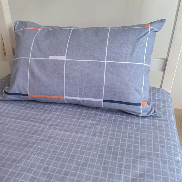 91家纺网 家纺一手货源 找家纺 锦彩家居 2025新款正宗13372全棉学生三件套全棉印花学生宿舍上下铺三件套（量大可定制价格可谈）提供买家秀 简约灰格