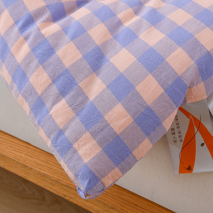 91家纺网 家纺一手货源 找家纺 易展2025新款无印水洗棉格子大豆冬被 格粉蓝