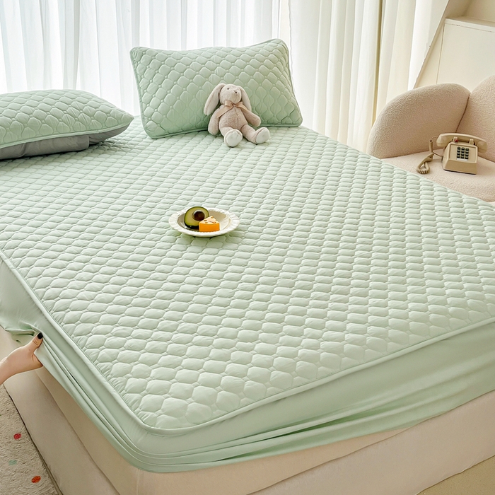 91家纺网 家纺一手货源 找家纺 欧邦 2025新款四季款纯色水洗棉夹棉床笠床垫保护罩 磨毛方格-浅绿