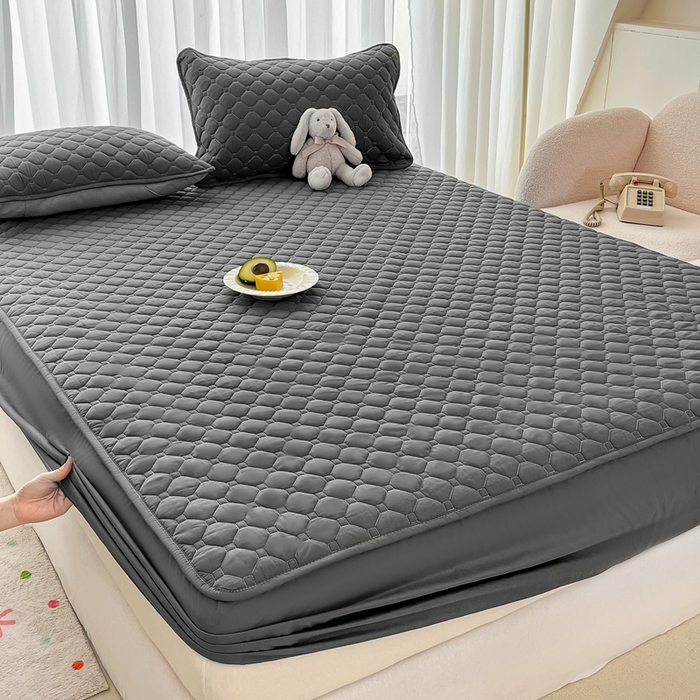 91家纺网 家纺一手货源 找家纺 欧邦 2025新款四季款纯色水洗棉夹棉床笠床垫保护罩 磨毛方格-深灰