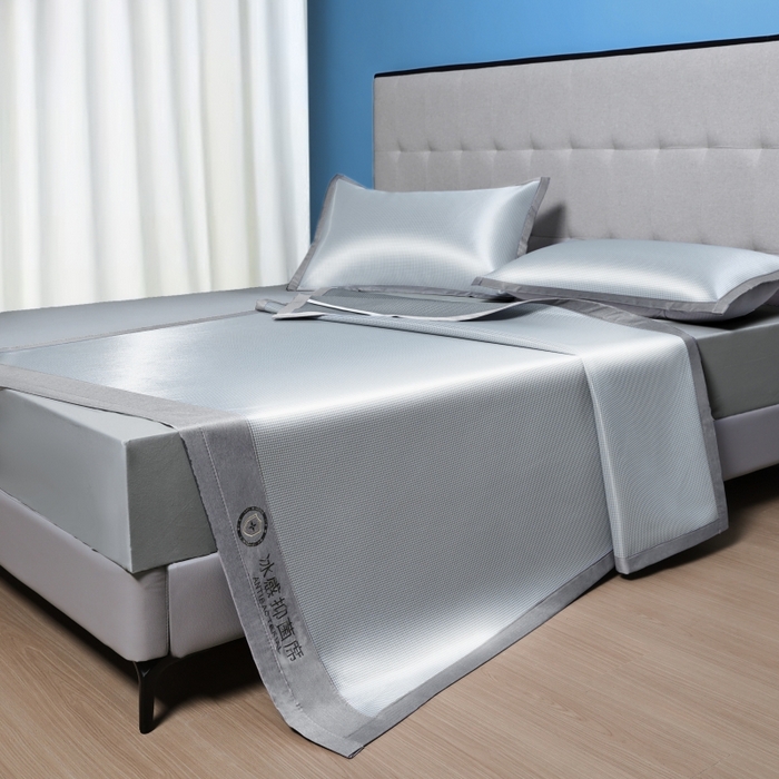 91家纺网 家纺一手货源 找家纺 （总）乐窝家纺仓储 2025新款A类复合加厚三明治抗菌碳光冰丝凉席床单床笠三件套