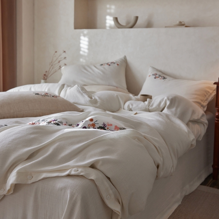 91家纺网 家纺一手货源 找家纺 （总）安莱生活 2025新款手工绣鲁绣天丝麻高端四件套