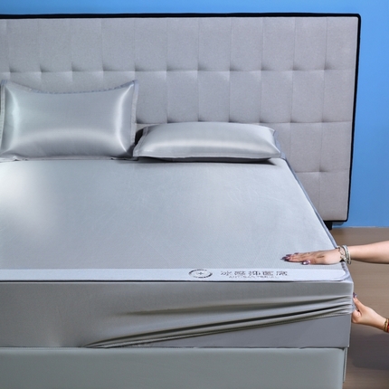 91家纺网 家纺一手货源 找家纺 （总）乐窝家纺仓储 2025新款A类复合加厚三明治抗菌碳光冰丝凉席床单床笠三件套