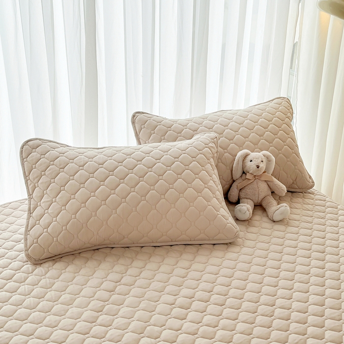 91家纺网 家纺一手货源 找家纺 欧邦 2025新款四季款纯色水洗棉夹棉床笠床垫保护罩 磨毛方格-卡其