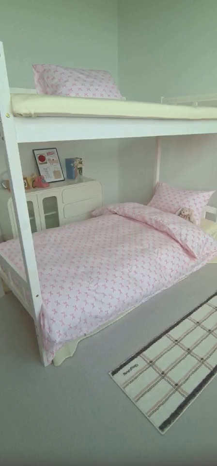 91家纺网 家纺一手货源 找家纺 锦彩家居 2025新款正宗13372全棉学生三件套全棉印花学生宿舍上下铺三件套（量大可定制价格可谈）提供买家秀 粉蝴蝶结