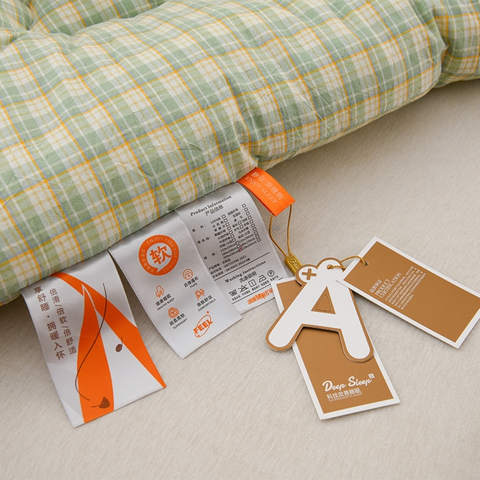 91家纺网 家纺一手货源 找家纺 易展2025新款无印水洗棉格子大豆冬被 轻夏绿