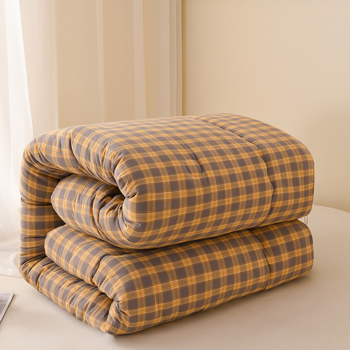 91家纺网 家纺一手货源 找家纺 易展2025新款无印水洗棉格子大豆冬被 深橙格