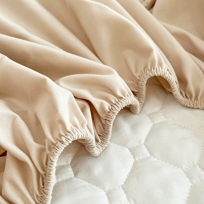 91家纺网 家纺一手货源 找家纺 （总）欧邦 2025新款四季款纯色水洗棉夹棉床笠床垫保护罩