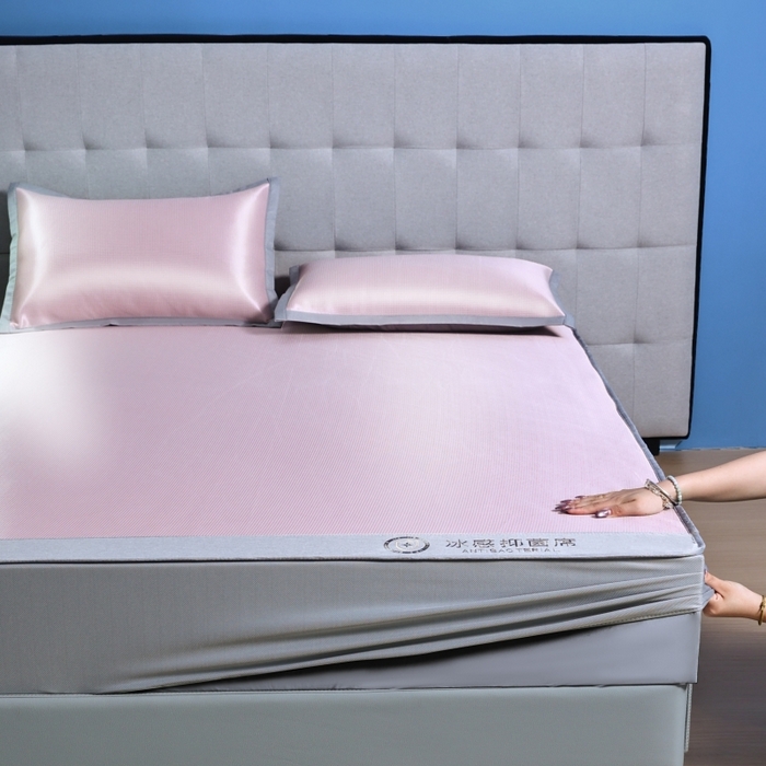 91家纺网 家纺一手货源 找家纺 （总）乐窝家纺仓储 2025新款A类复合加厚三明治抗菌碳光冰丝凉席床单床笠三件套