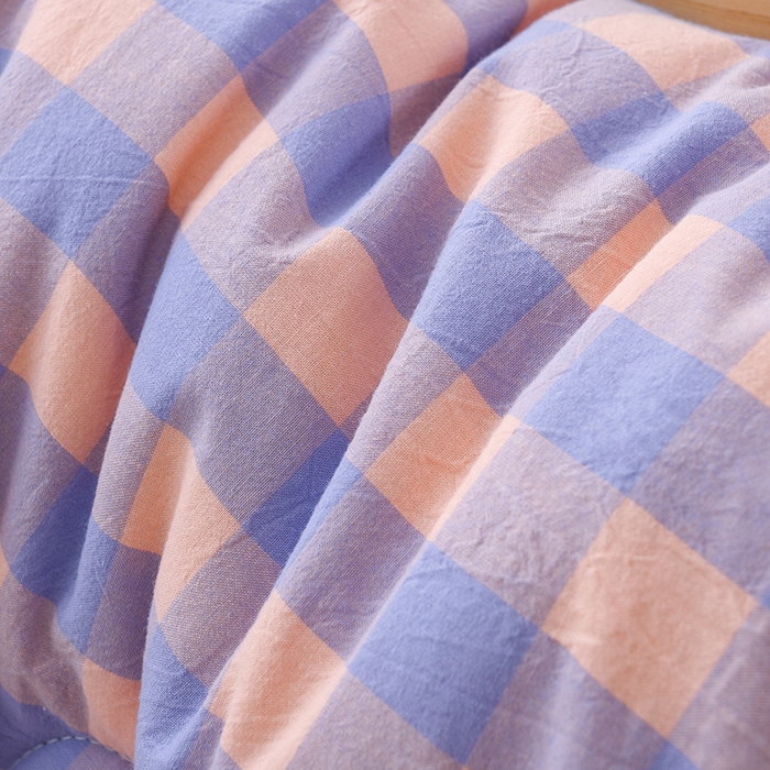 91家纺网 家纺一手货源 找家纺 易展2025新款无印水洗棉格子大豆冬被 格粉蓝