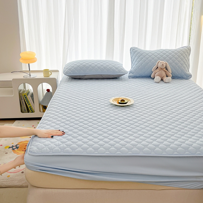 91家纺网 家纺一手货源 找家纺 欧邦 2025新款四季款纯色水洗棉夹棉床笠床垫保护罩 磨毛方格-天蓝