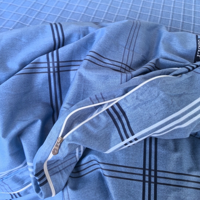 91家纺网 家纺一手货源 找家纺 锦彩家居 2025新款正宗13372全棉学生三件套全棉印花学生宿舍上下铺三件套（量大可定制价格可谈）提供买家秀 经典蓝格