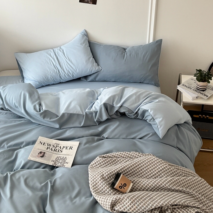 91家纺网 家纺一手货源 找家纺 百花王 2025新款纯色四件套 月光雾蓝