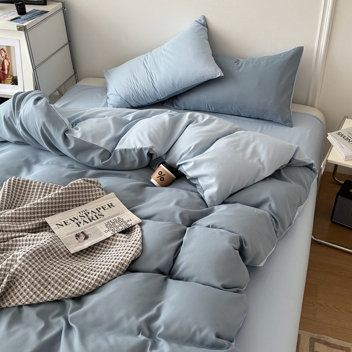 91家纺网 家纺一手货源 找家纺 百花王 2025新款纯色四件套 月光雾蓝