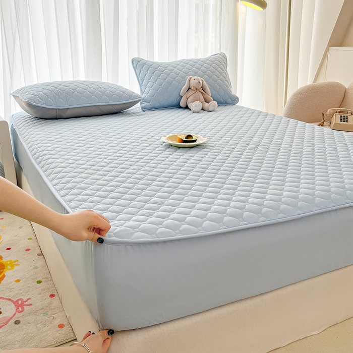 91家纺网 家纺一手货源 找家纺 欧邦 2025新款四季款纯色水洗棉夹棉床笠床垫保护罩 磨毛方格-天蓝