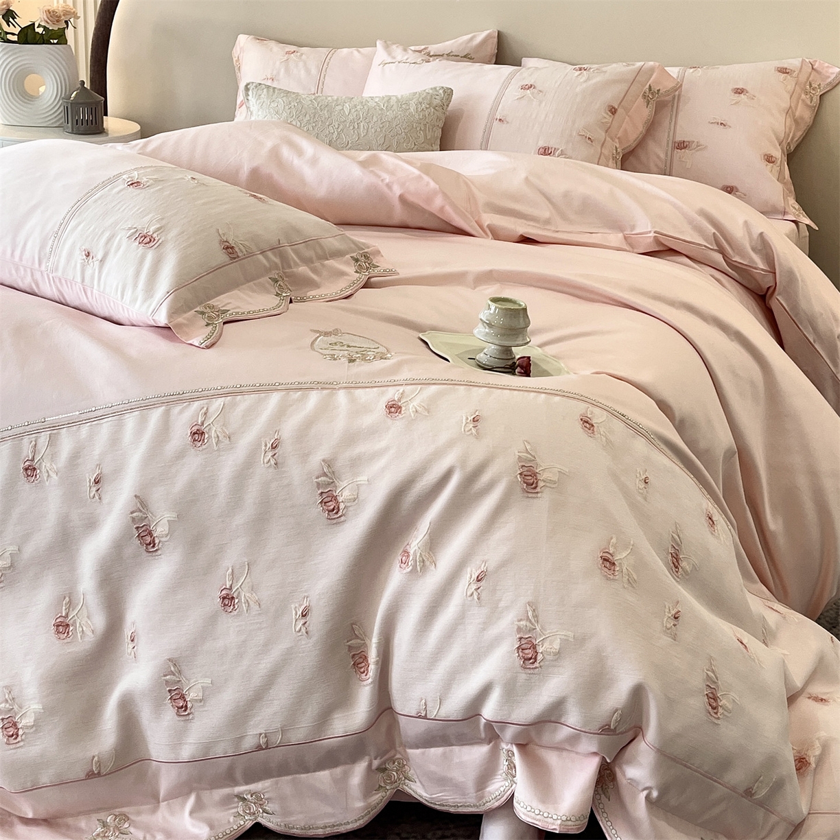 91家纺网 家纺一手货源 找家纺 （总）鼎飞家纺  2025新款拼接绣花莫奈花园系列四件套