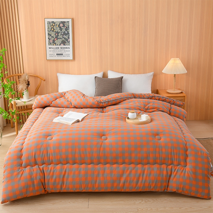 91家纺网 家纺一手货源 找家纺 易展2025新款无印水洗棉格子大豆冬被 浅格橙