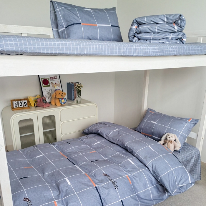 91家纺网 家纺一手货源 找家纺 锦彩家居 2025新款正宗13372全棉学生三件套全棉印花学生宿舍上下铺三件套（量大可定制价格可谈）提供买家秀 简约灰格