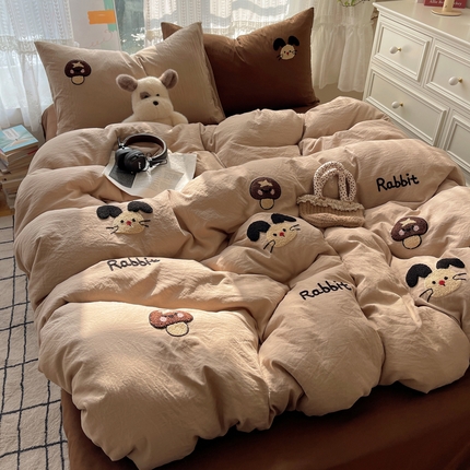 优兰朵 2025新款爆款宿舍可爱水洗棉毛巾绣四件套 焦糖大耳兔