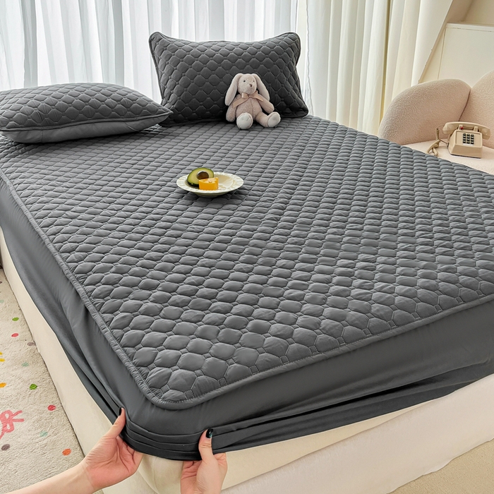 91家纺网 家纺一手货源 找家纺 欧邦 2025新款四季款纯色水洗棉夹棉床笠床垫保护罩 磨毛方格-深灰