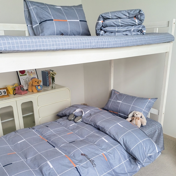 91家纺网 家纺一手货源 找家纺 锦彩家居 2025新款正宗13372全棉学生三件套全棉印花学生宿舍上下铺三件套（量大可定制价格可谈）提供买家秀 简约灰格